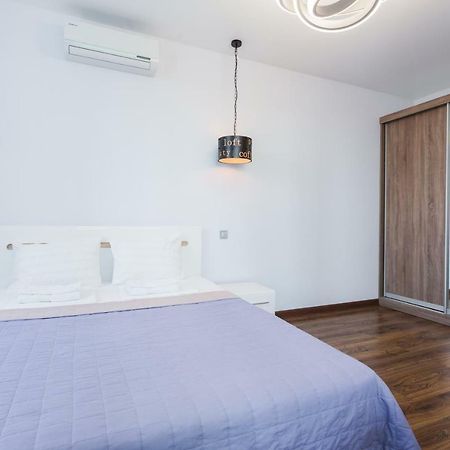 דירות קייב Apartamenti Gercena 35 מראה חיצוני תמונה