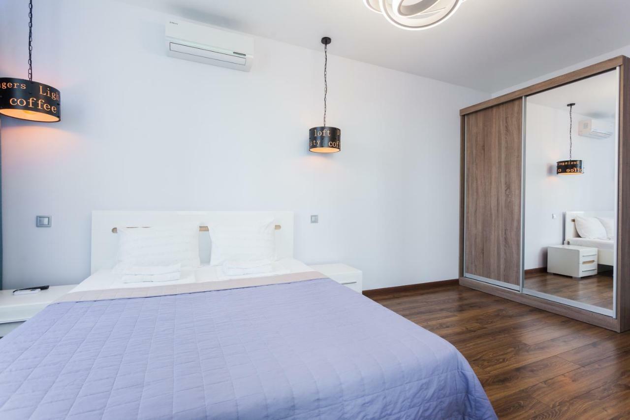 דירות קייב Apartamenti Gercena 35 מראה חיצוני תמונה